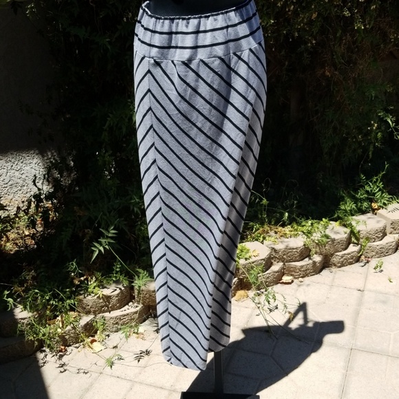 Pure Energy skirt - Picture 4 of 4